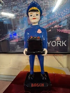 Figur Bosch Mann Skulptur Tankstelle Werkstatt Autobatterie Werbefigur 27 Rep - Picture 1 of 7