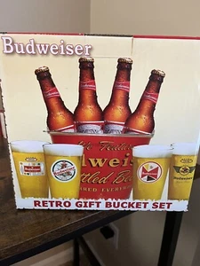 Budweiser Beer Retro Gift Bucket Metal Bucket & 4 16 Glasses NEW in Box - Picture 1 of 8