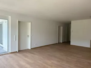 3 1/2 Zimmer Neubauwohnung zu vermieten in schöner Lage - Bild 1 von 8