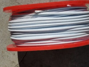 Cavo in acciaio inox 1/8-3/16"" rivestito in vinile bianco 7x19 250 piedi 352 libbre limite di carico - Foto 1 di 4