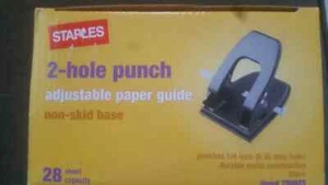 Staples 2-hole Punch Adjustable Paper Guide Non-skid Base NIB Model 799825 NEW - Picture 1 of 4