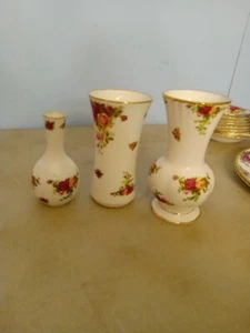 Royal Albert Old Country Roses 3 Vase Set - Picture 1 of 4