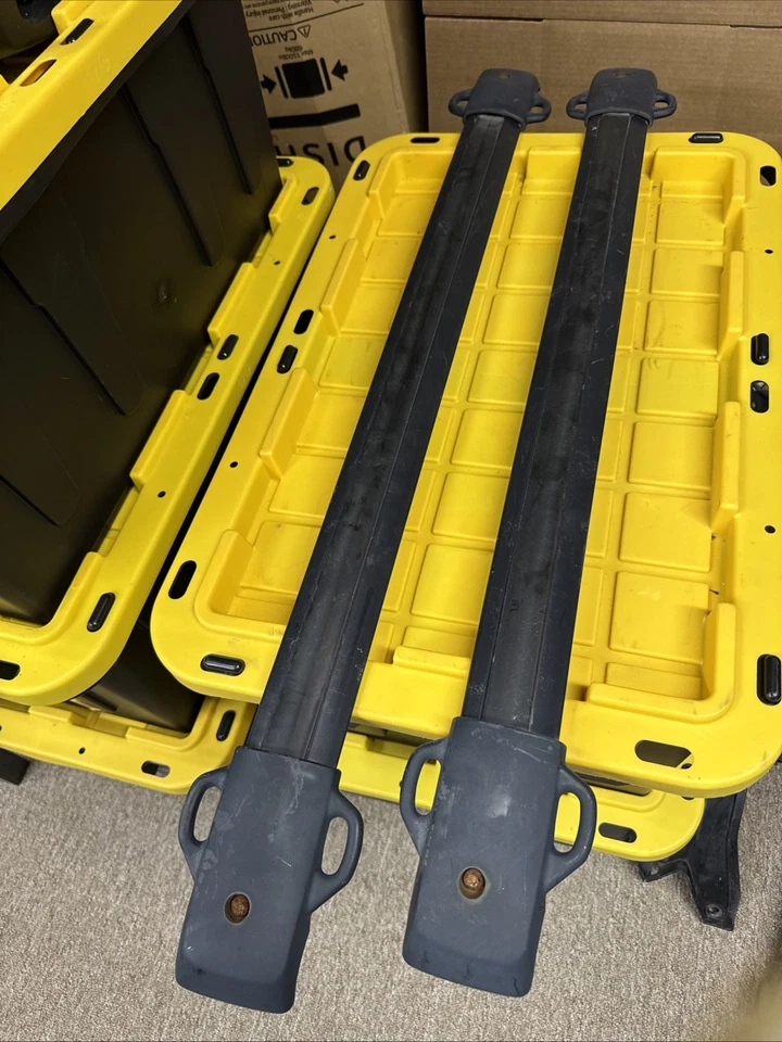 Заводская поперечная штанга багажник на крышу для универсала Subaru Impreza 2002 2003 2004 2005 2006 2007 годов выпуска B - Изображение 1 из 4