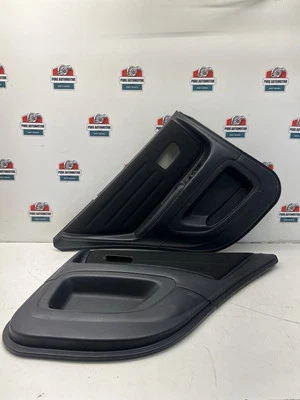 Juego de dos paneles de puerta trasera izquierda y derecha Lexus IS300 2001-2005 FABRICANTE DE EQUIPOS ORIGINALES Foto 1 de 4