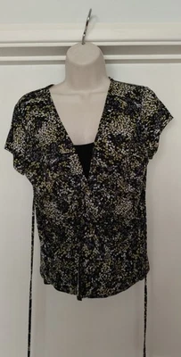 Ladies Bhs Petites Black Floral Stretchy Top Short Sleeve size 14 - Image 1 of 4