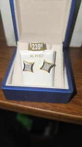 1/10 CT. T.W. Diamond Curve Frame Square Earrings in 10K Gold - Picture 1 of 3