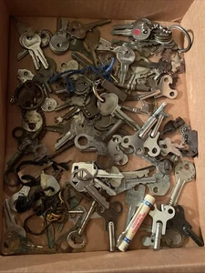 Konvolut 100 Vintage Skelett Flach & Uhrenschlüssel andere - Bild 1 von 10