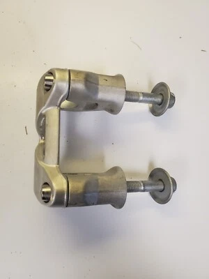 07 - 10 2008 Aprilia Shiver 750 abrazadera de manillar  Foto 1 de 2