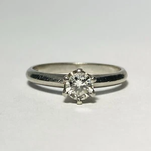 Anillo de compromiso solitario de diamantes 900 de 0,37 quilates tamaño 5,5 3,1 g - Imagen 1 de 7