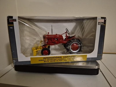 1:16 Spec Cast International Farmall Cub With Snow Blade And Chains NIB - Image 1 of 4