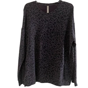 Athleta Gray Black Cheetah Print Crewneck Size medium Women - Picture 1 of 12