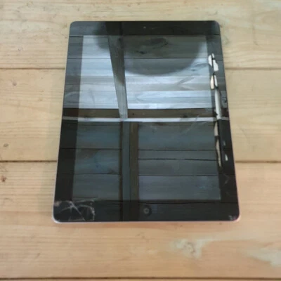 Apple iPad 2 A1395 Silver 9.7" LCD Display 16GB 512MB RAM Wi-Fi Dual Core Tablet - Image 1 of 4