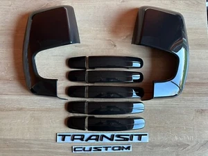 SPECCHIETTO RETROVISORE NERO LUCIDO 5 PORTE MANIGLIE COPRI BADGE SET ADATTO TRANSIT CUSTOM 2012+ - Foto 1 di 3