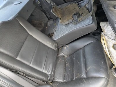 Asiento trasero derecho Saturn Ion 2007 40/60 banco dividido cuero negro (se adapta a 07) Foto 1 de 4