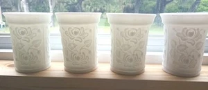 Imperial Rose Milchglas Rehhaut satiniert geprägt Rose Becher 4" 4er Set 1950er - Bild 1 von 7
