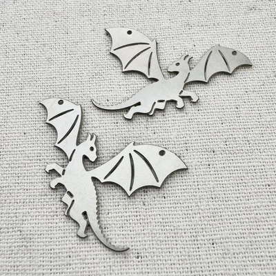 Juego de 2 dijes dragón volador, colgante dragón acero inoxidable para hacer joyas Foto 1 de 2