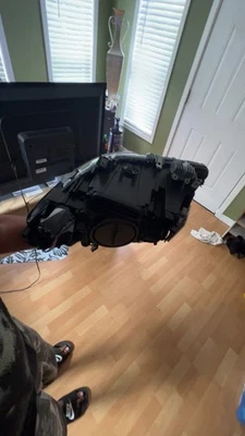 Farol de xenônio direito 2011-2013 BMW 5 SERIES 528I 535I 550I FABRICANTE DE EQUIPAMENTO ORIGINAL - Imagem 1 de 2