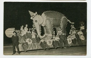 Vintage Postcard Los Angeles CA ELECTRIC PARADE Clown Elephant Freddies - Picture 1 of 2