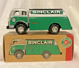 New! Sinclair Oil 1949 White Tilt Cab Tanker Truck ERTL Diecast Coin Bank#19345 - Picture 1 of 11