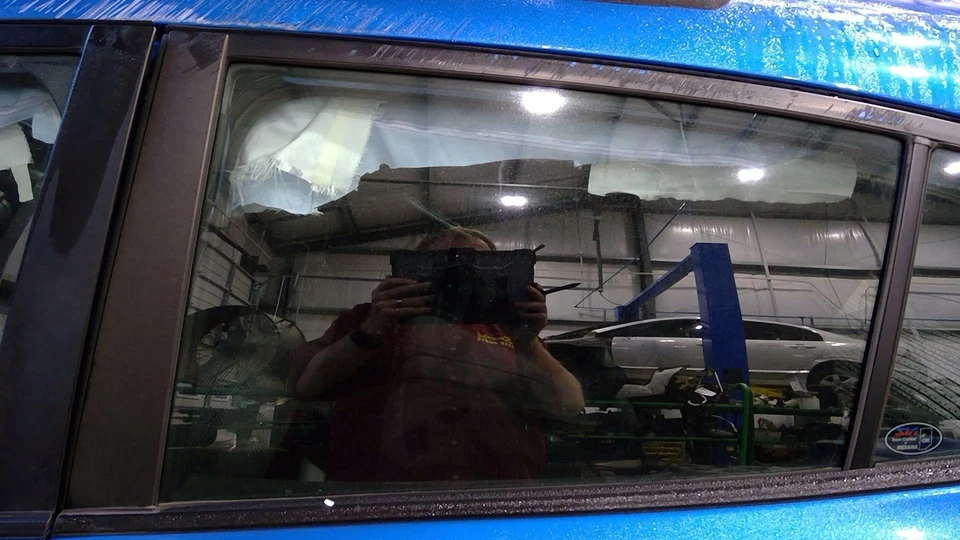 2017 - 2023 Subaru Impreza Wagon Rear Door Glass LH Driver Side OEM 62011FL01A - Image 1 of 1