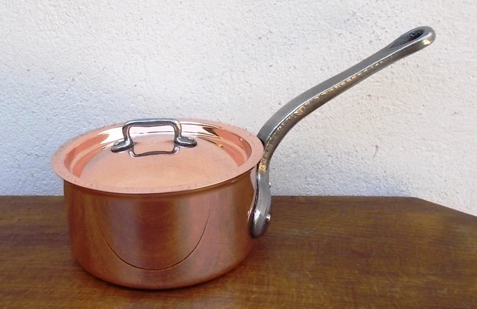Casserole MATFER BOURGEAT FRANCE cuivre inox  d 14 cm et couvercle, neuve TBE - Photo 1/4
