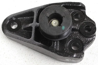 21820-4D501 原始设备制造商现代 Entourage,Sedona 发动机支架 — 第 1/4 张图片