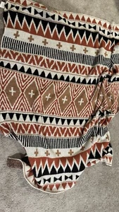 Geometric Pattern Blanket with Warm Tones - Picture 1 of 4