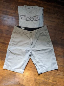 Volcom Shorts + Bonus Tshirt. Size 32 Top Size Medium - Picture 1 of 7