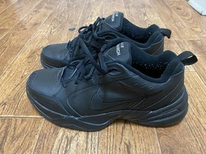 Nike Air Monarch Herren Größe 10 Dreifach Schwarz Sportschuhe Turnschuhe Schuhe 415445-001 - Bild 1 von 8