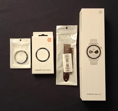 Xiaomi Watch S4 Smartwatch, Silber mit zusätzlichem Lederarmband und 2 Lünetten - Bild 1 von 4