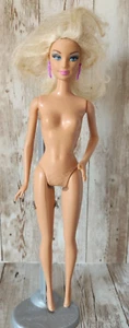 2009/2010 Barbie Fashionista W/ Purple Heart Bow Earrings Blue Eyes Nude 4 OOAK - Picture 1 of 3