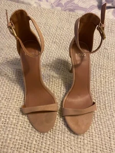 Novo nude colour suede heels size 7 - Picture 1 of 6