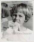 1969 Press Photo Susan Italla Eats Cotton Candy At Youth Fair - Lra44381