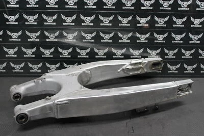 2001 HONDA 00-01 CR125R OEM BRAÇO OSCILANTE SUSPENSÃO BRAÇO OSCILANTE LEIA DESC! - Imagem 1 de 4