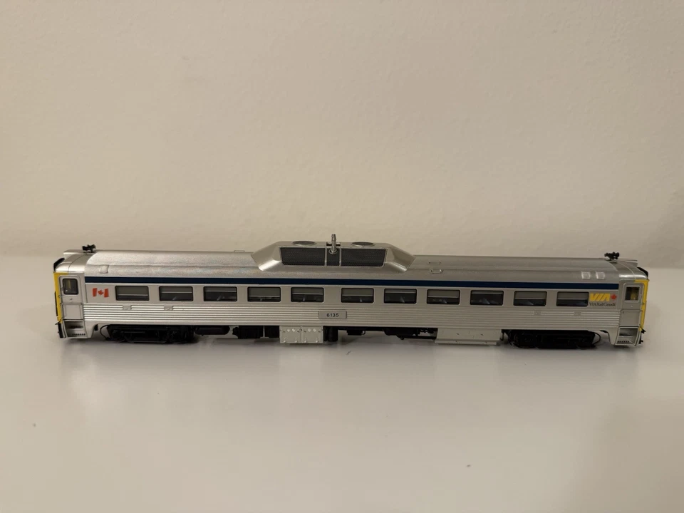 Rapido Via Rail Canada #6135 Budd RDC-1 DCC Ready Late Scheme HO Scale 16153 - Image 1 of 4