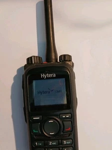 Hytera PD785G UHF 400-470MHz with Antenna and Battery - Photo 1/6
