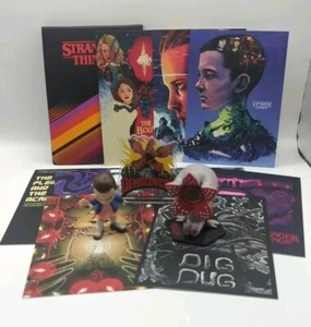 Stranger Things Figuren & Postkarten elf Demogorgonen Teil von Netflix Geschenkbox - Bild 1 von 24