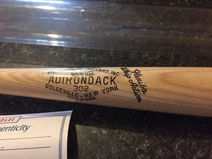 YOGI BERRA NEW YORK YANKEES HOF MITGLIED HANDSIGNIERTER SCHLÄGER MIT COA KOSTENLOSER VERSAND - Bild 1 von 8