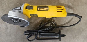 DeWalt 7 AMP Elektro 4 1/2" Winkelschleifer Modell # DWE4011 - Bild 1 von 2