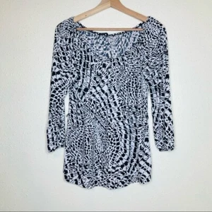 Tahari Black and White Blouse - Size XS - Picture 1 of 9