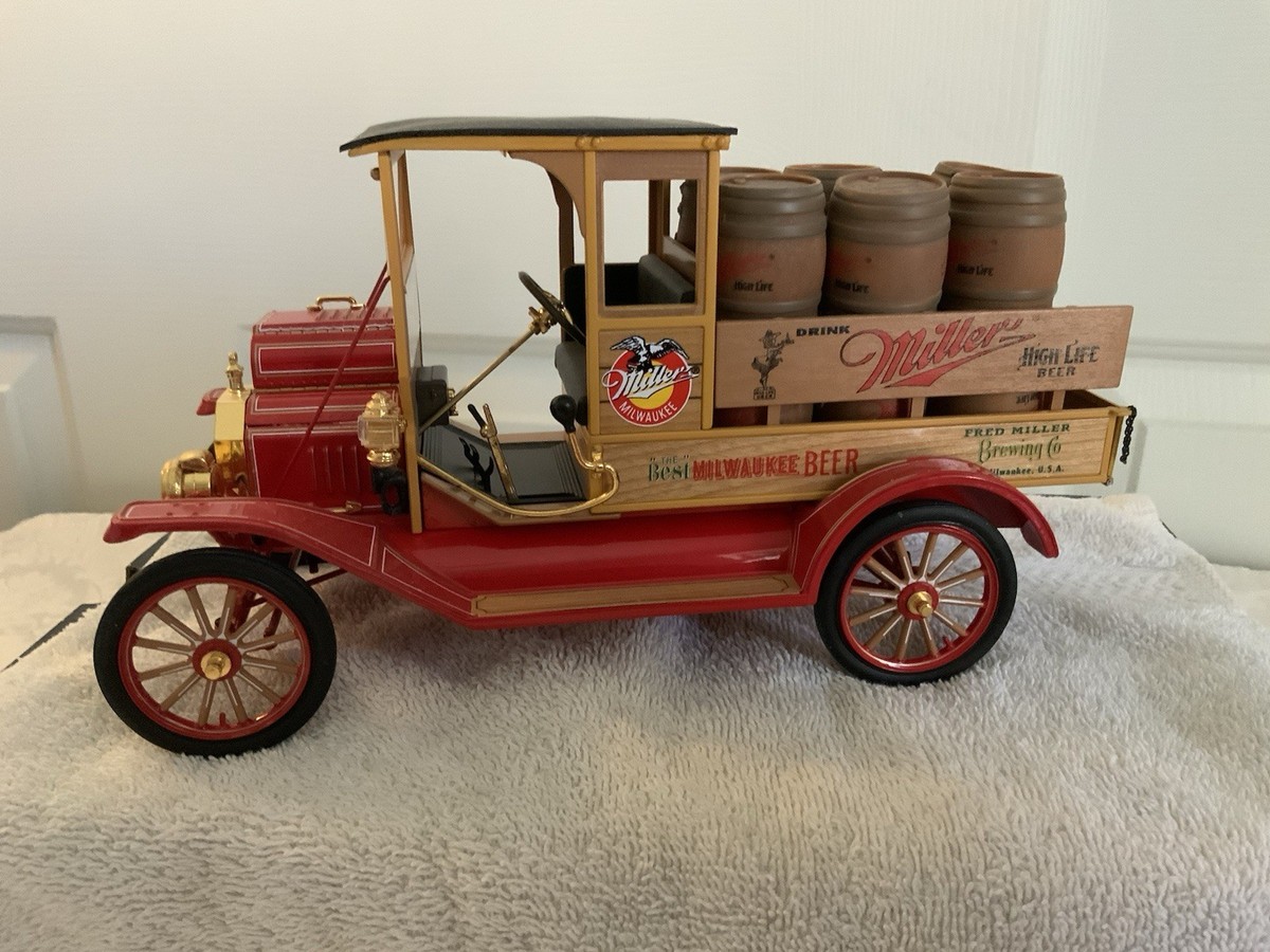 ミニカー FORD MODEL T DELIVERY TRUCK 1925 Model T Ford Logo Delivery Truck 1:24 Scale Diecast