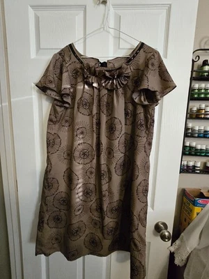 Damas XXL Vestido Túnica Corto Cuello Volantes Floral Marrón SS Fluido Divertido Femenino Foto 1 de 4