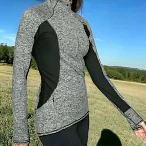 Camiseta de manga larga Athleta Running Wild ~ $69 - Imagen 1 de 10