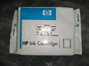 HP 88 magenta Ink Cartridge New- C9387A expired 06/2018 - Picture 1 of 2