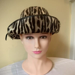 Vintage Anita Pineault Faux Fur Leather Custom Brown Print Cloche Bowler Hat - Picture 1 of 8