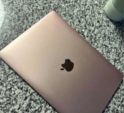 Apple MacBook 12" (256GB SSD, Intel Core m3 7th Gen., 1.20 GHz, 8GB) Laptop -... - Image 1 of 3