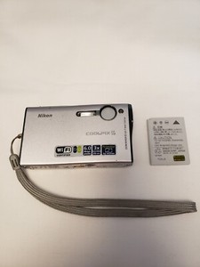 Nikon Coolpix S6 Digital Camera with Battery