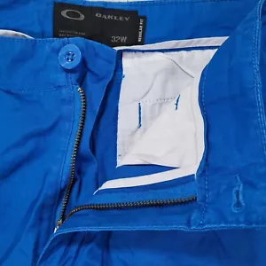 Oakley Herren 32 normale Passform blau Represent Golfshorts 10,5" Schrittlänge - Bild 1 von 11