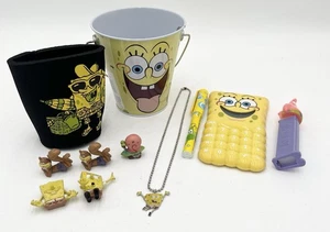 SpongeBob SquarePants - Lotto di 11 - Calcolatrice, Penna, Koozie, Collana e altro - Foto 1 di 4