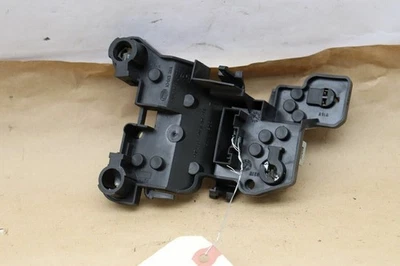 Soporte de enchufe de bombilla trasera izquierda BMW135i E82 2008-2012 OEM usado Foto 1 de 4